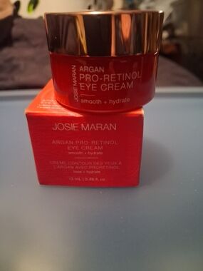 JOSIE MARAN Red Argan Pro-Retinol Eye Cream